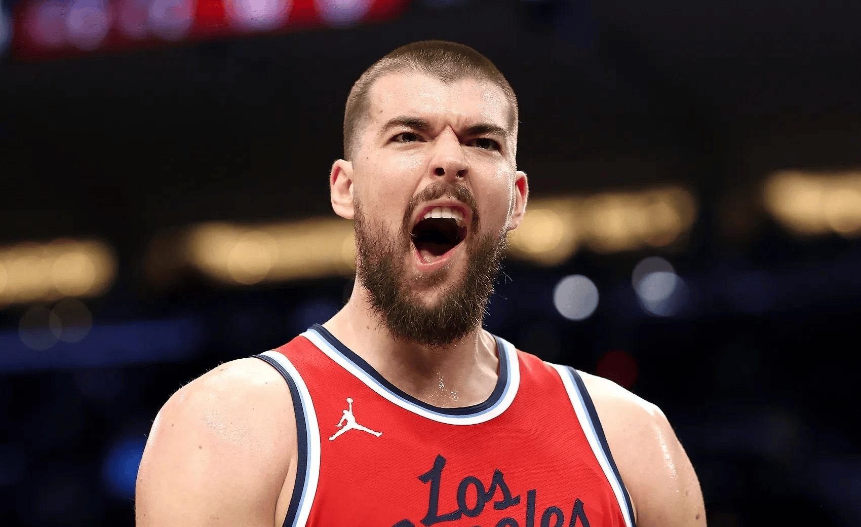 包含Karsa连续二十场比赛得分超过重要助攻，快船不断突破！全场沸腾不已的词条