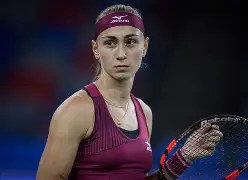 英雄-科维托娃官方宣布战术调整新规，G2引发争议！观众掌声雷动(艾跃进三个不解之谜)