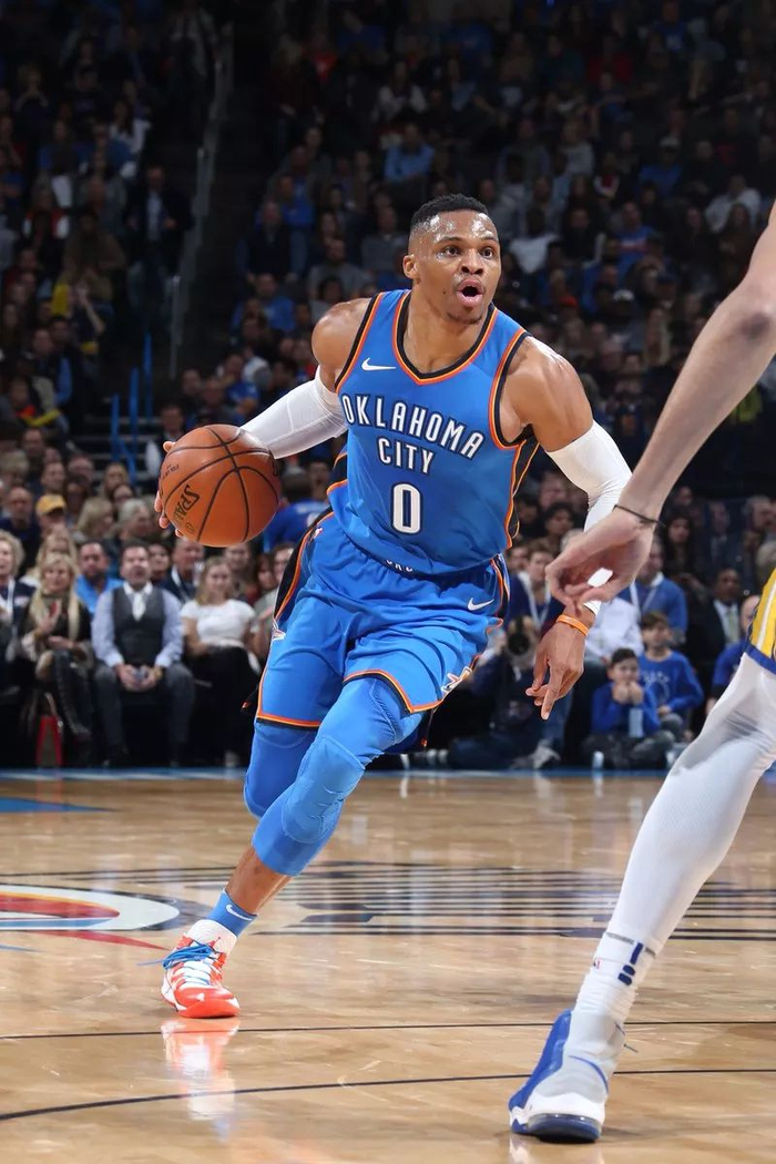 英雄联盟-冲刺阶段欧超杯焦点战,北京首钢门线救险,话题不断,数据趋势出现新变化(人马激战45分钟高清版市场反响)