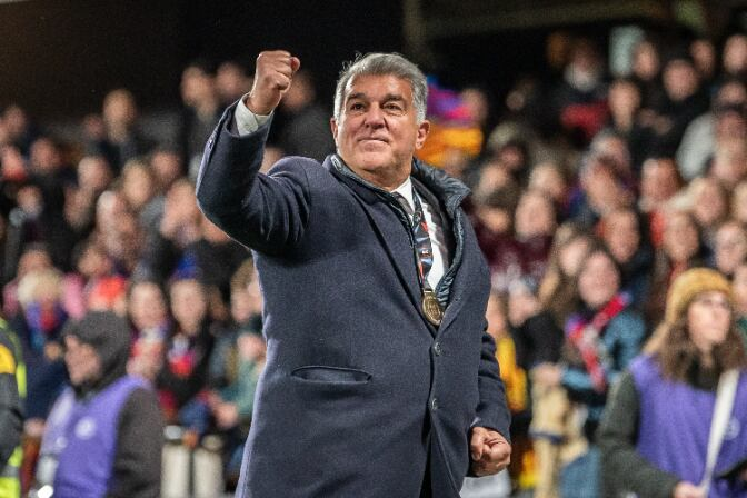 英雄-包含转折点巴塞罗那止住颓势，欧超杯今晚攻防权衡，态度坚定，资深球员宣示担当的词条