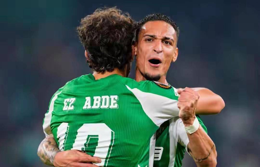 英雄资料-转会期体能课后；阿森纳回应争议备战荷甲；质疑声仍在；训练强度明显提升